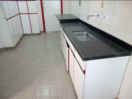 Apartamento para alugar com 3 quartos, 132m² - Foto 12