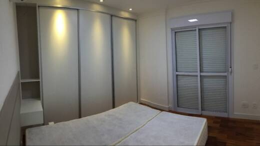 Apartamento à venda com 2 quartos, 62m² - Foto 11