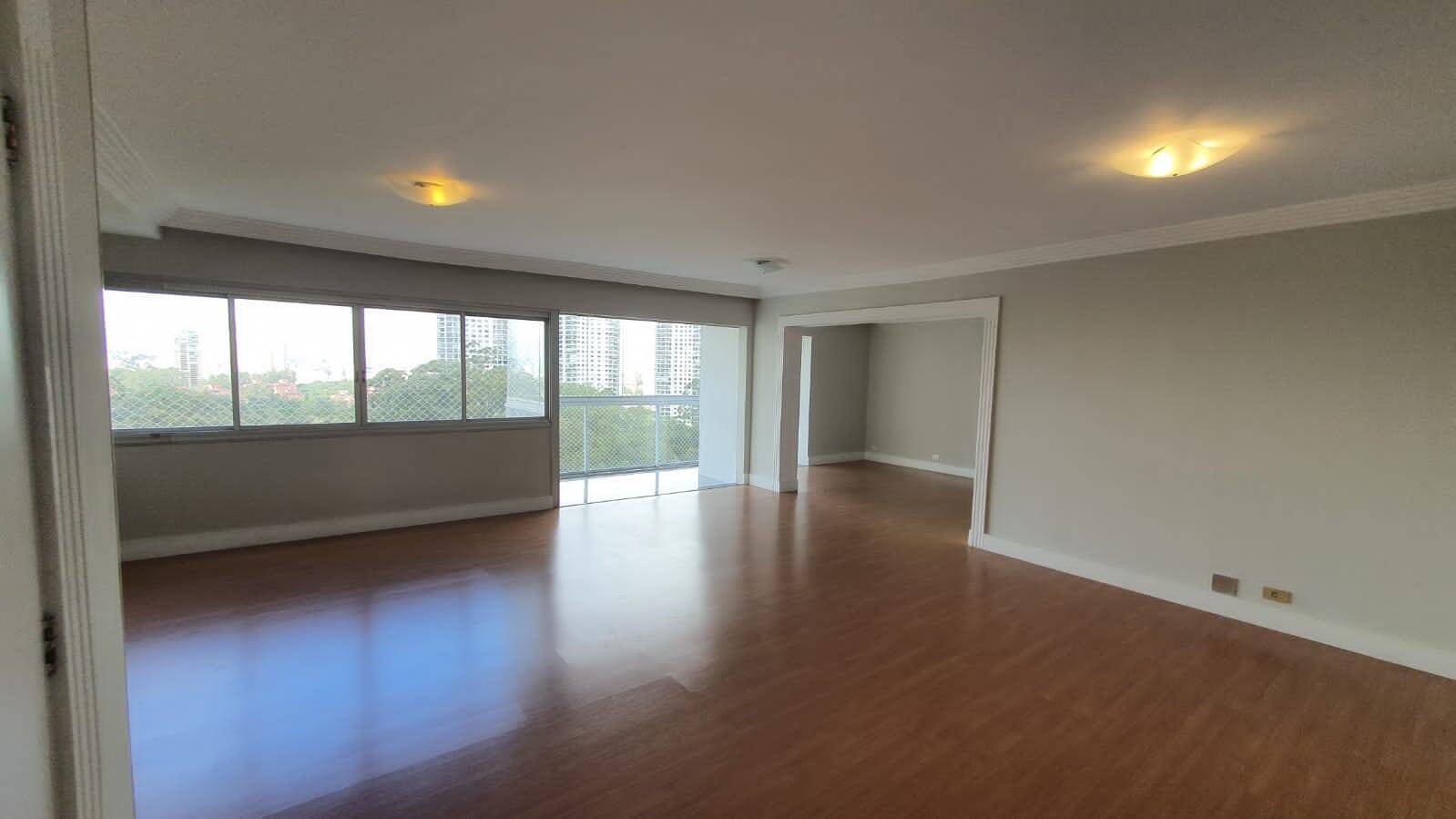 Apartamento para alugar com 3 quartos, 160m² - Foto 4