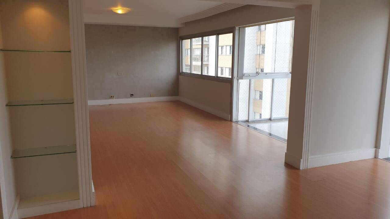 Apartamento para alugar com 3 quartos, 160m² - Foto 6