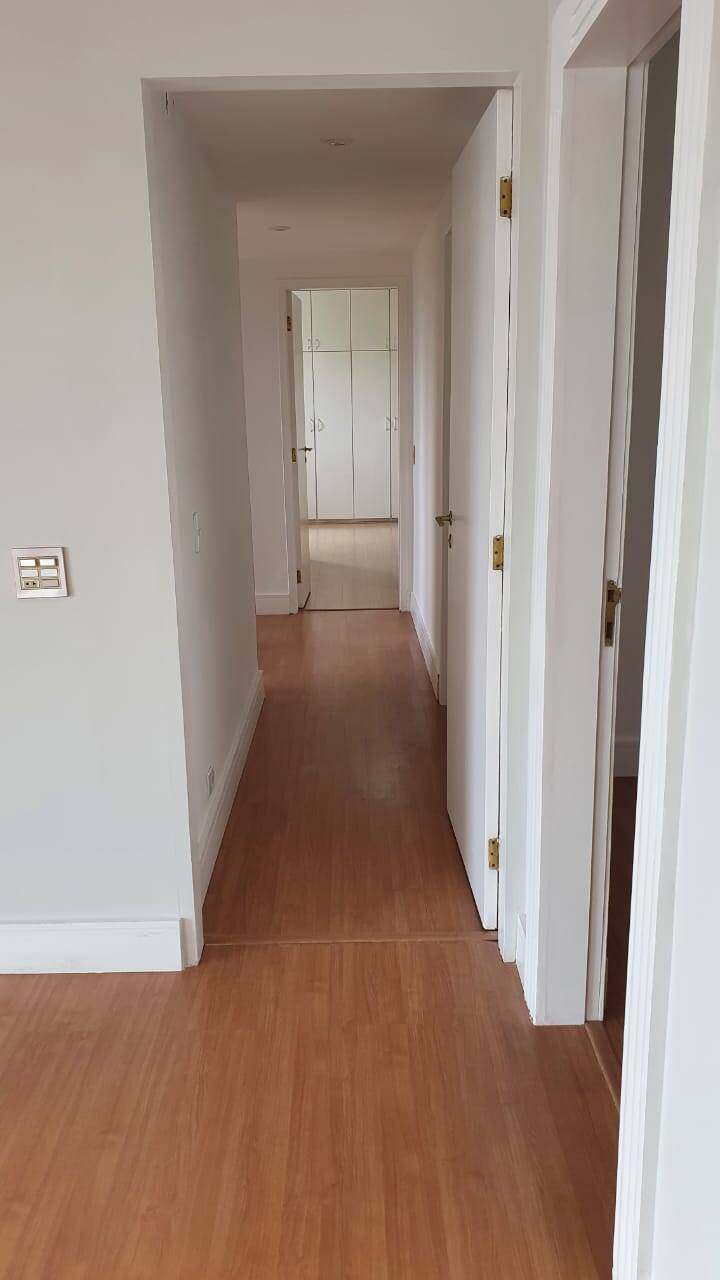 Apartamento para alugar com 3 quartos, 160m² - Foto 10