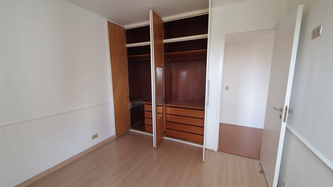 Apartamento para alugar com 3 quartos, 160m² - Foto 11