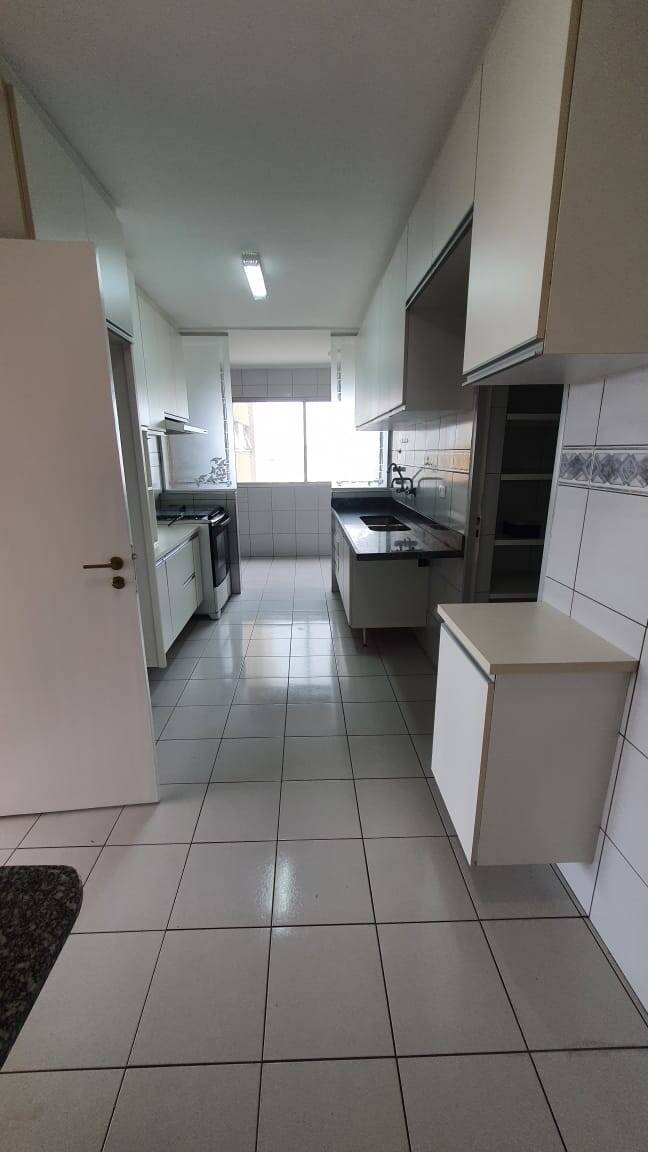 Apartamento para alugar com 3 quartos, 160m² - Foto 16