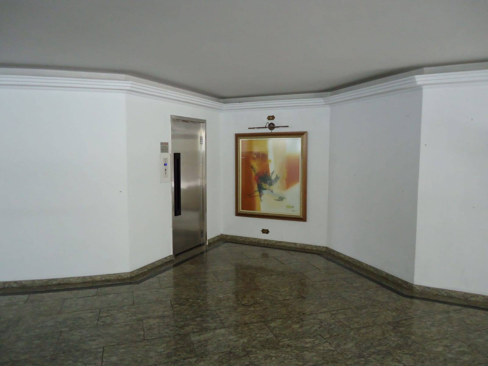 Apartamento para alugar com 3 quartos, 137m² - Foto 1