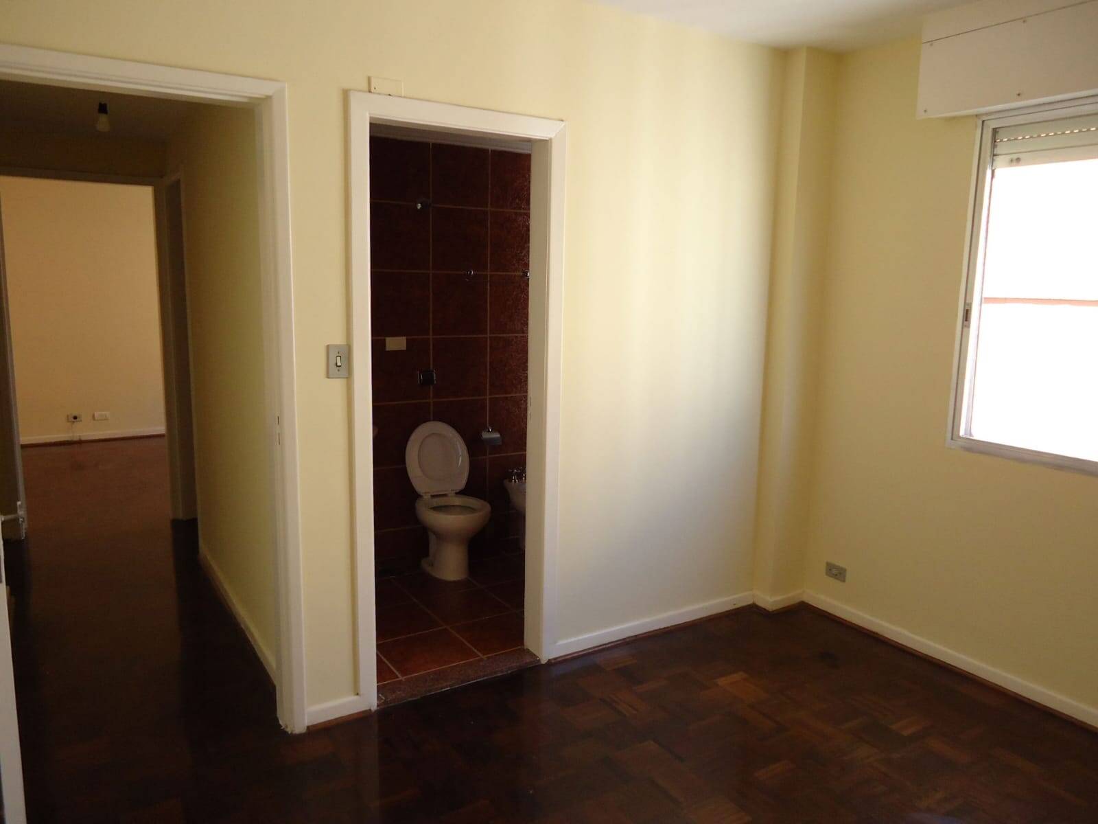 Apartamento para alugar com 3 quartos, 137m² - Foto 6