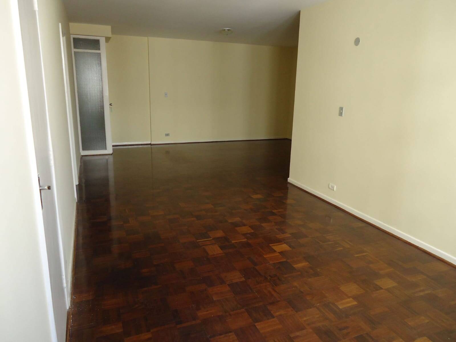 Apartamento para alugar com 3 quartos, 137m² - Foto 5