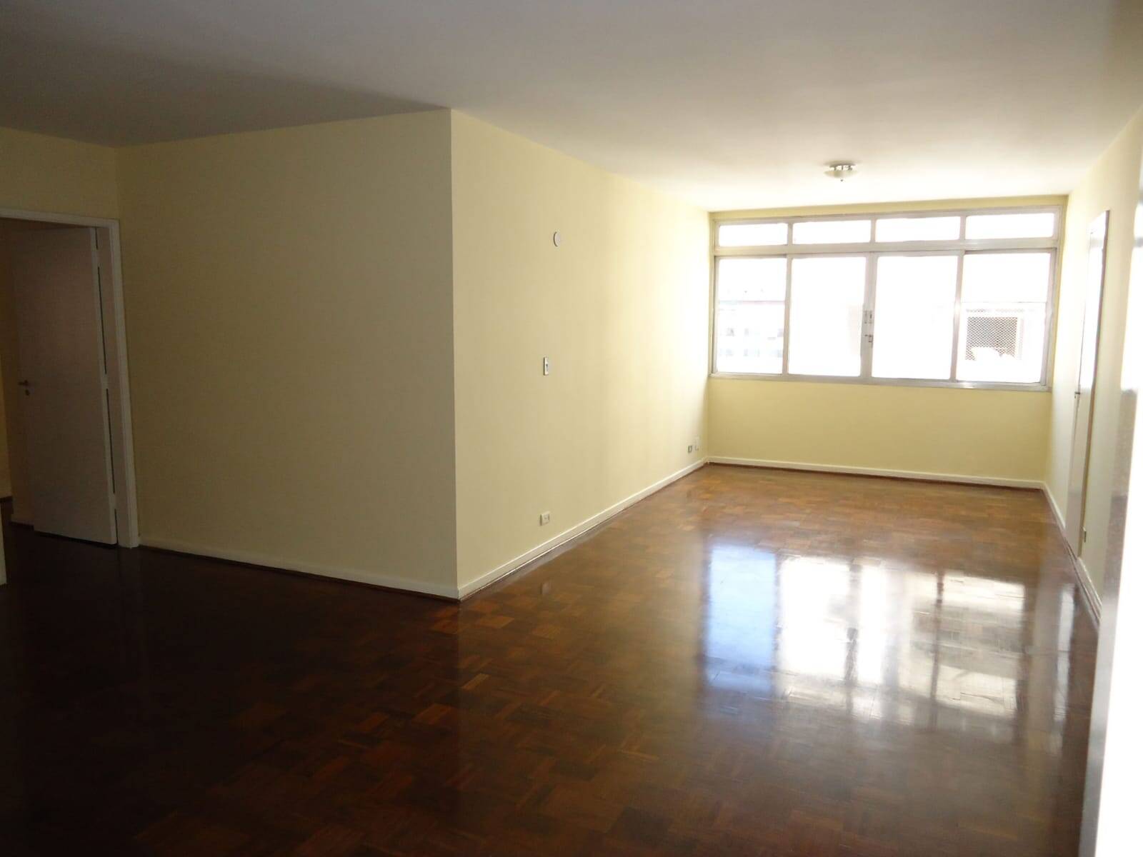 Apartamento para alugar com 3 quartos, 137m² - Foto 18