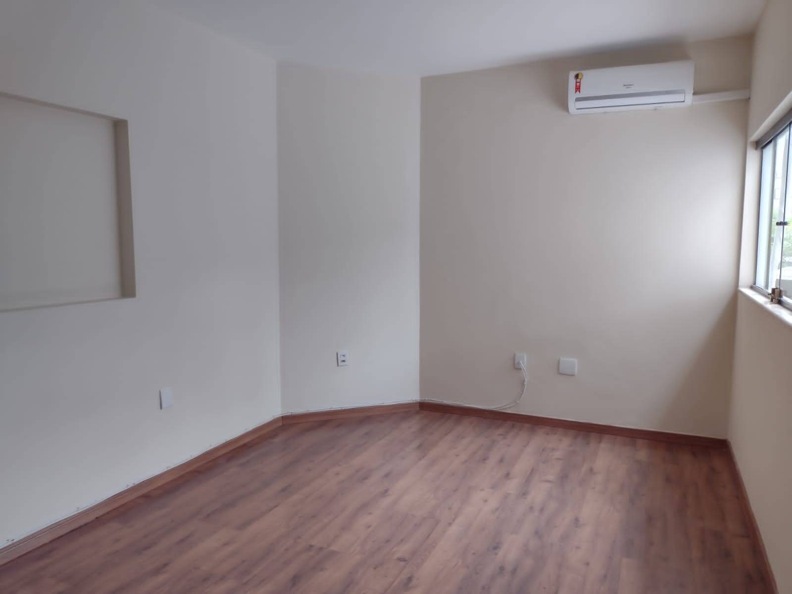 Casa para alugar com 4 quartos, 500m² - Foto 21