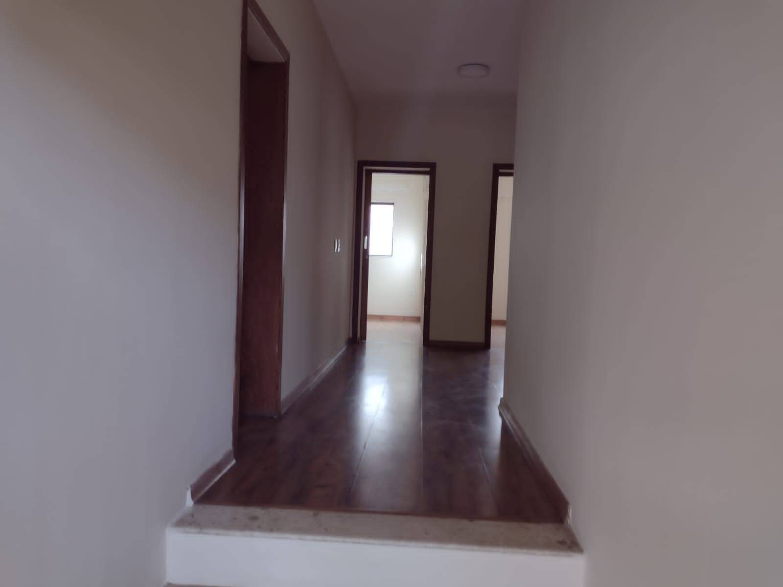 Casa para alugar com 4 quartos, 500m² - Foto 12