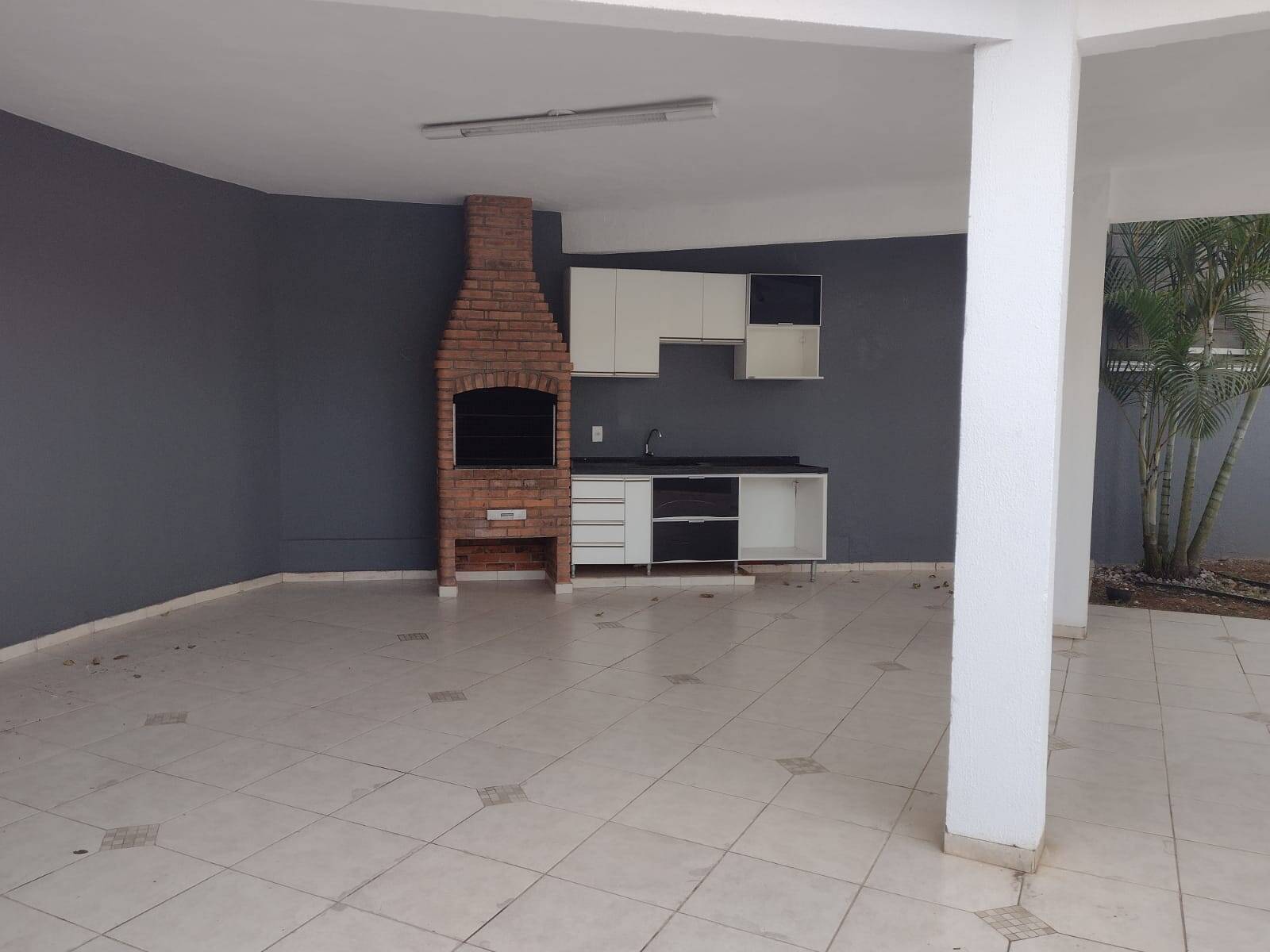 Casa para alugar com 4 quartos, 500m² - Foto 26