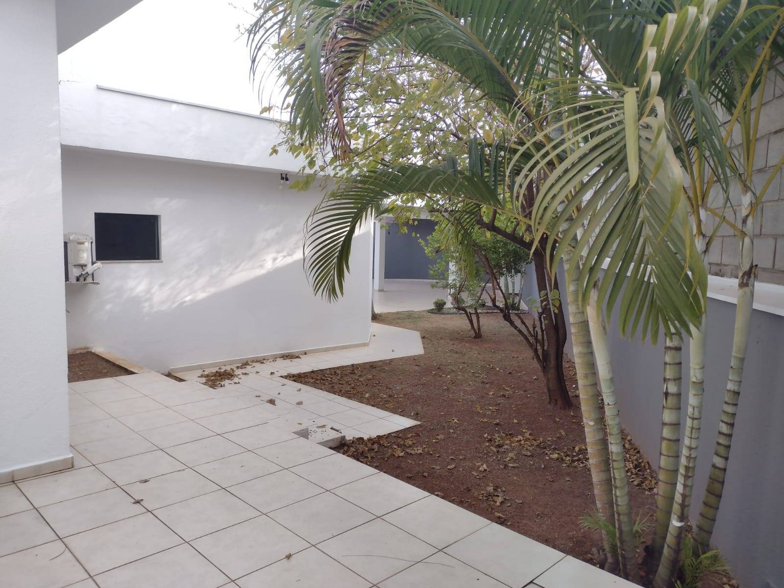 Casa para alugar com 4 quartos, 500m² - Foto 28