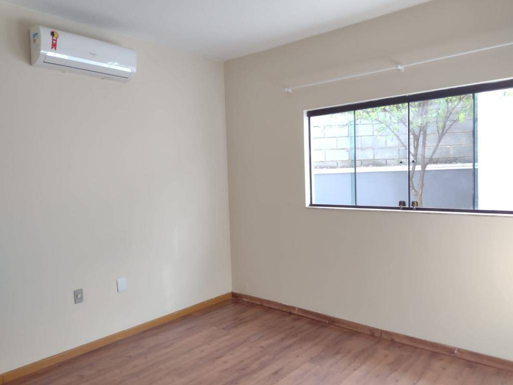 Casa para alugar com 4 quartos, 500m² - Foto 19