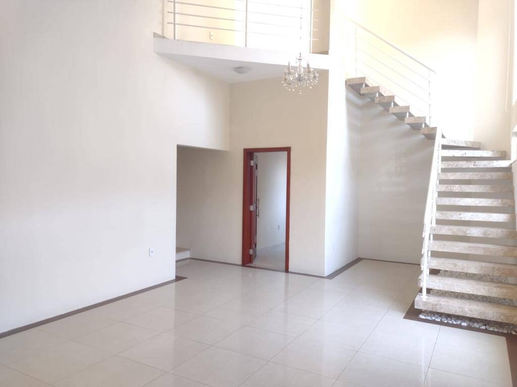 Casa para alugar com 4 quartos, 500m² - Foto 3