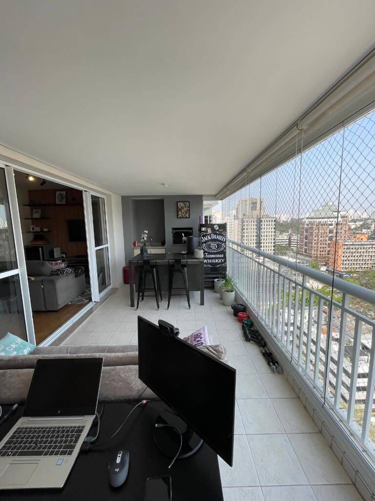 Apartamento para alugar com 3 quartos, 134m² - Foto 3