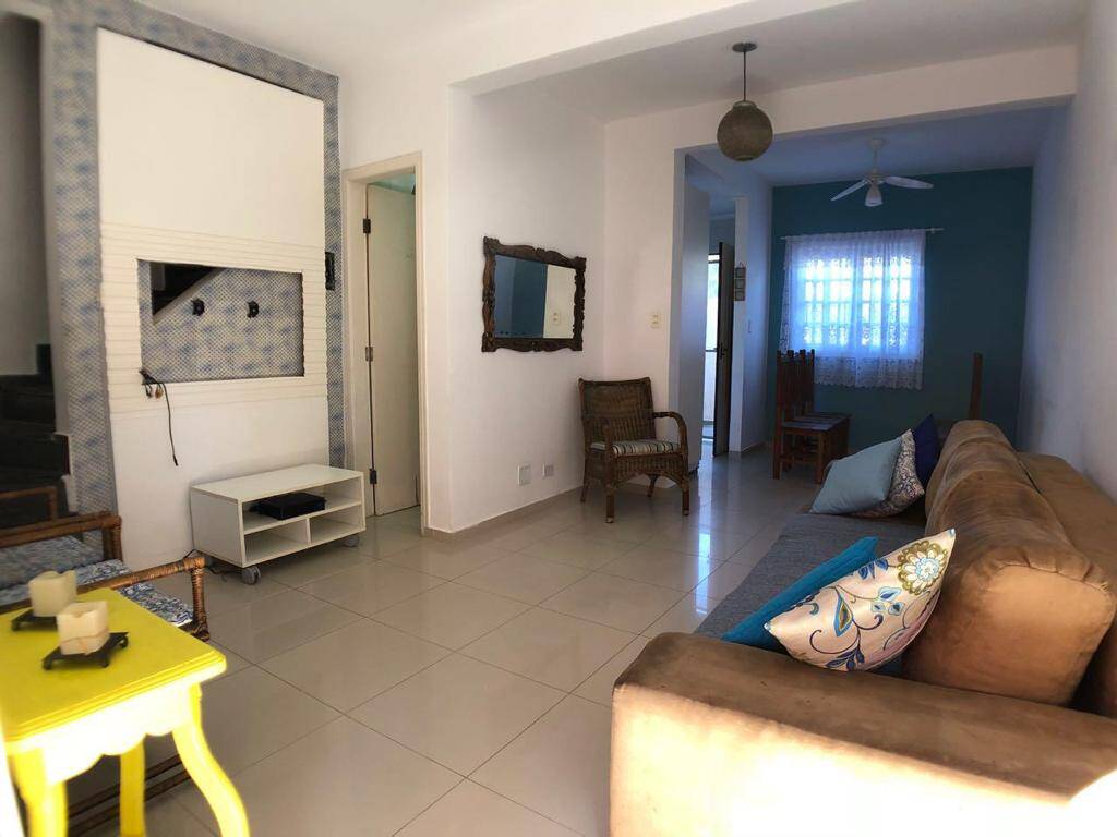 Casa à venda com 3 quartos, 100m² - Foto 2