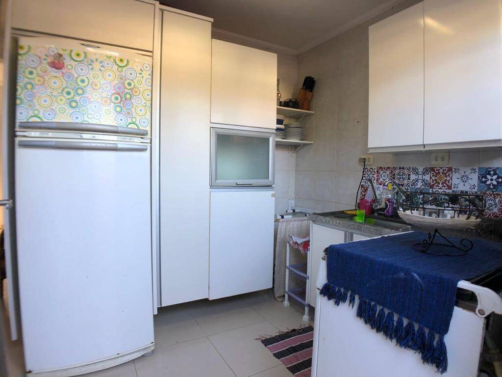 Casa à venda com 3 quartos, 100m² - Foto 4