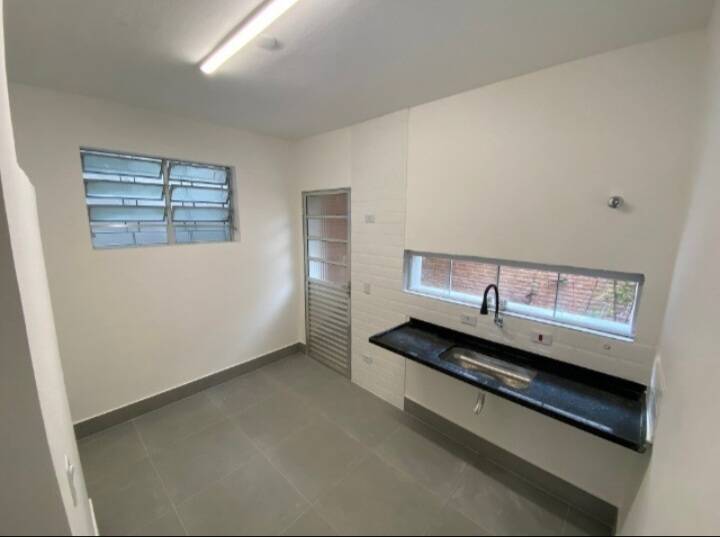 Casa à venda com 2 quartos, 160m² - Foto 9