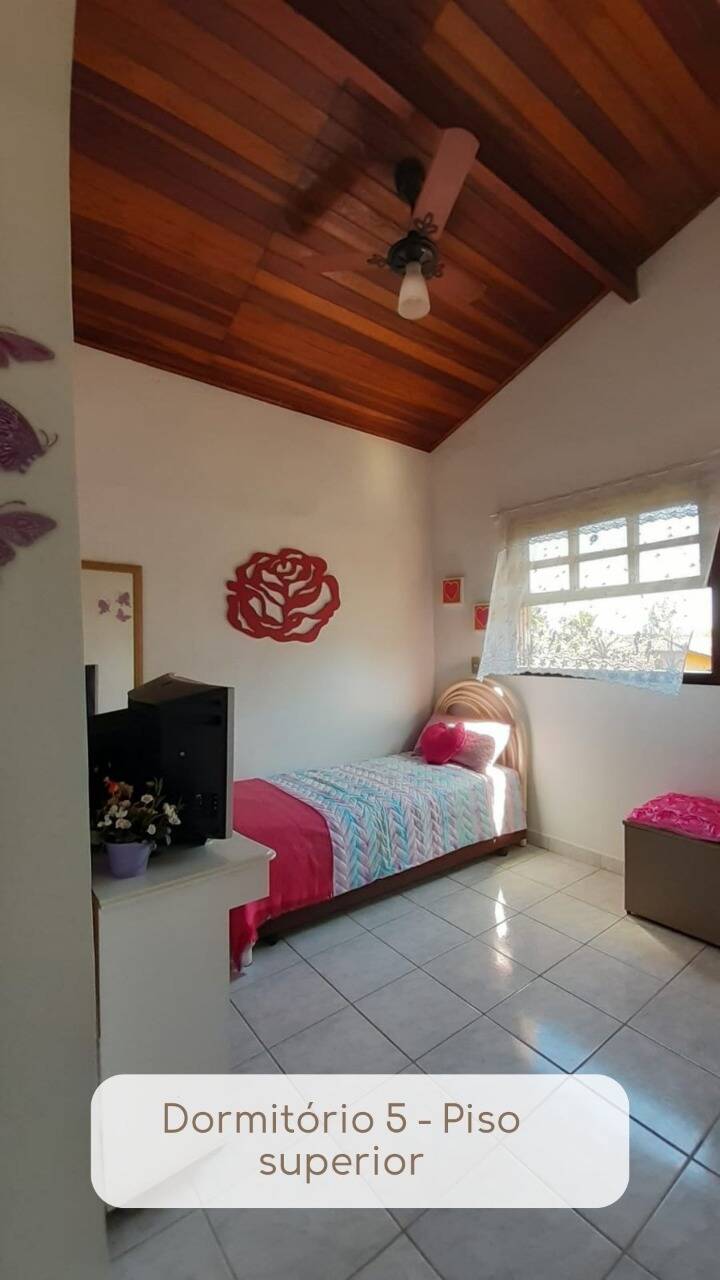 Casa à venda com 5 quartos, 168m² - Foto 2