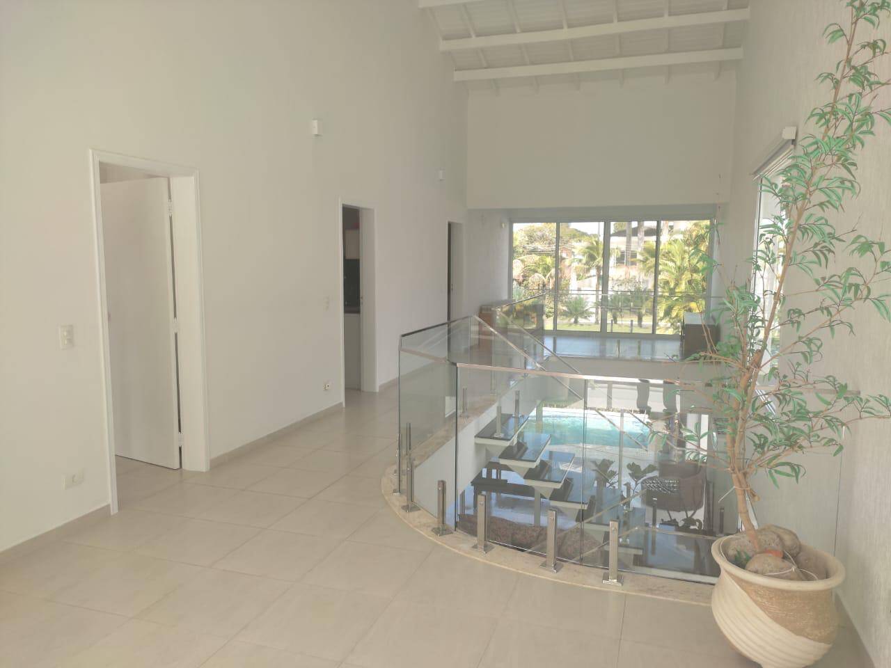 Casa à venda com 3 quartos, 548m² - Foto 4