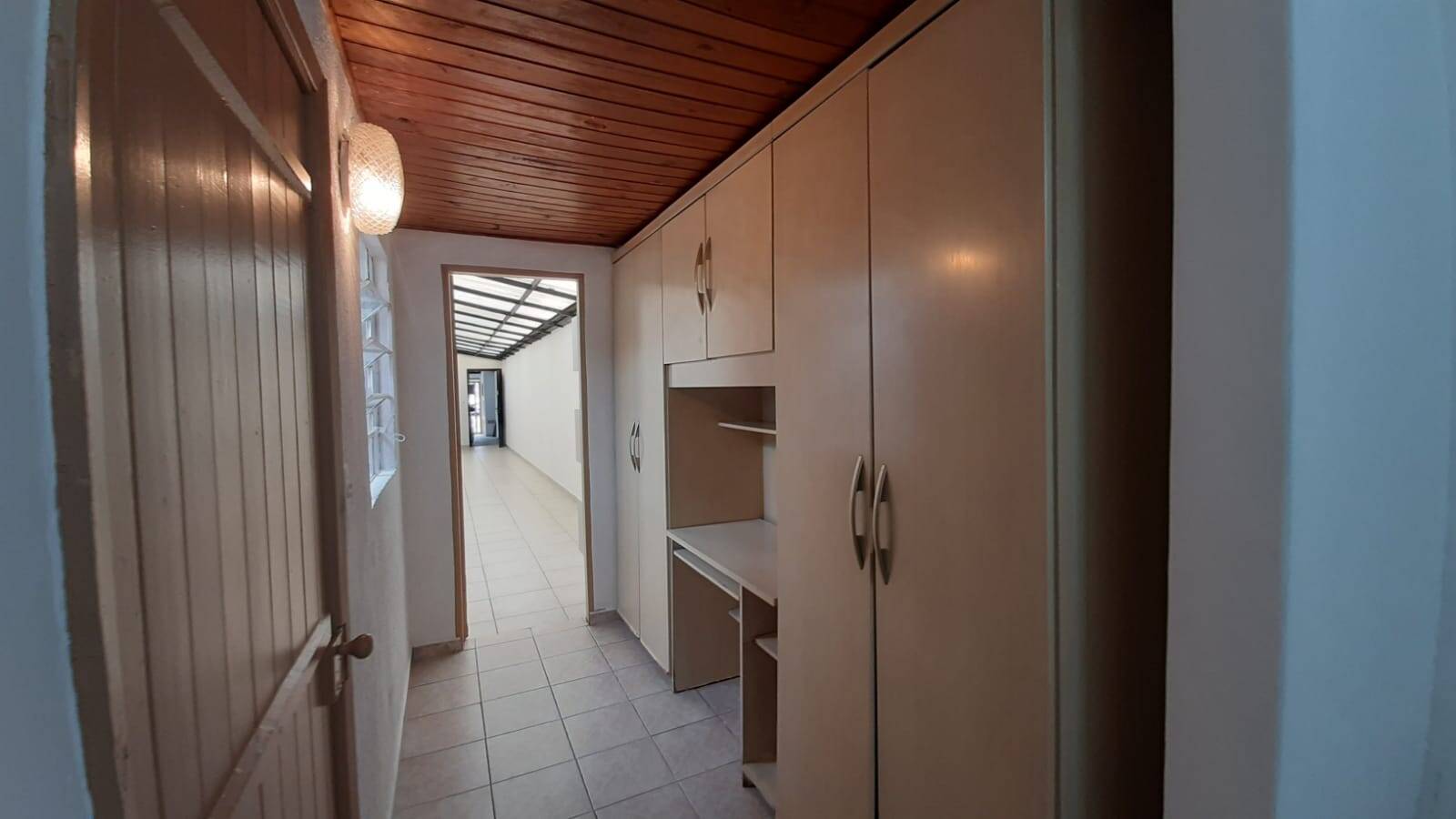 Casa à venda com 4 quartos, 250m² - Foto 7