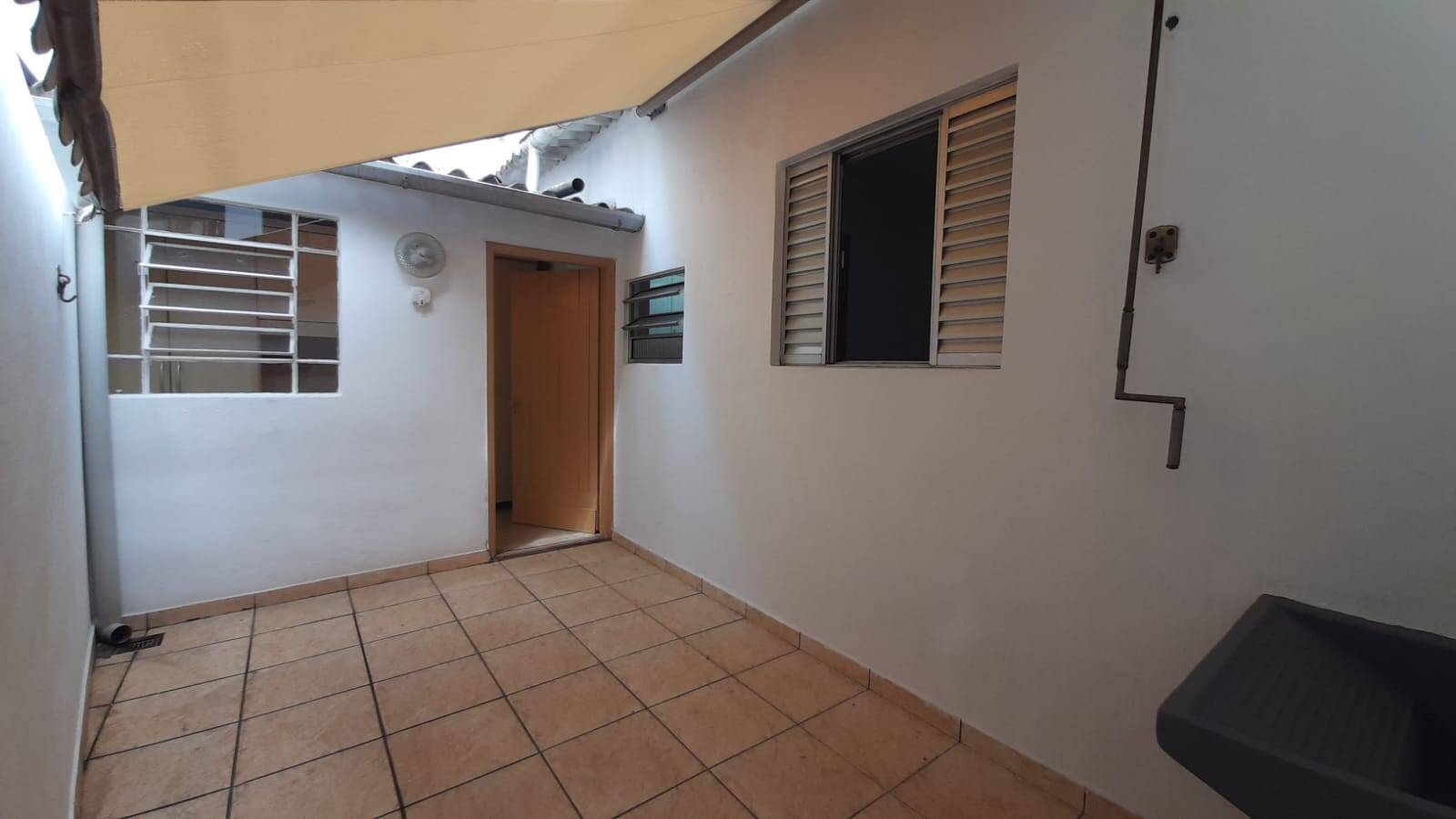 Casa à venda com 4 quartos, 250m² - Foto 10