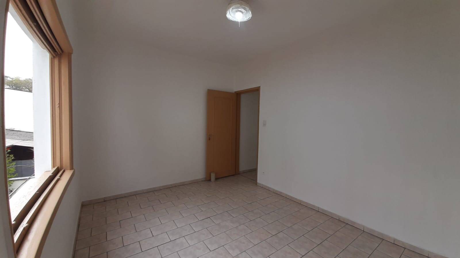 Casa à venda com 4 quartos, 250m² - Foto 14