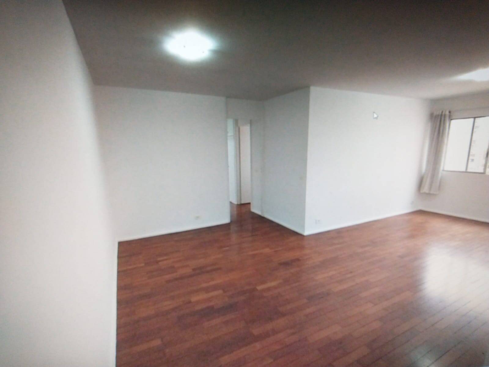 Apartamento para alugar com 3 quartos, 110m² - Foto 4