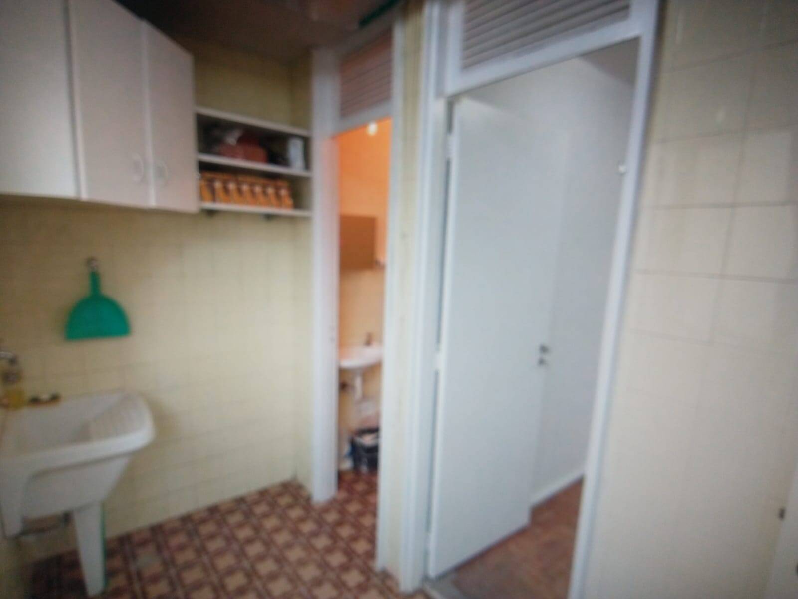 Apartamento para alugar com 3 quartos, 110m² - Foto 15