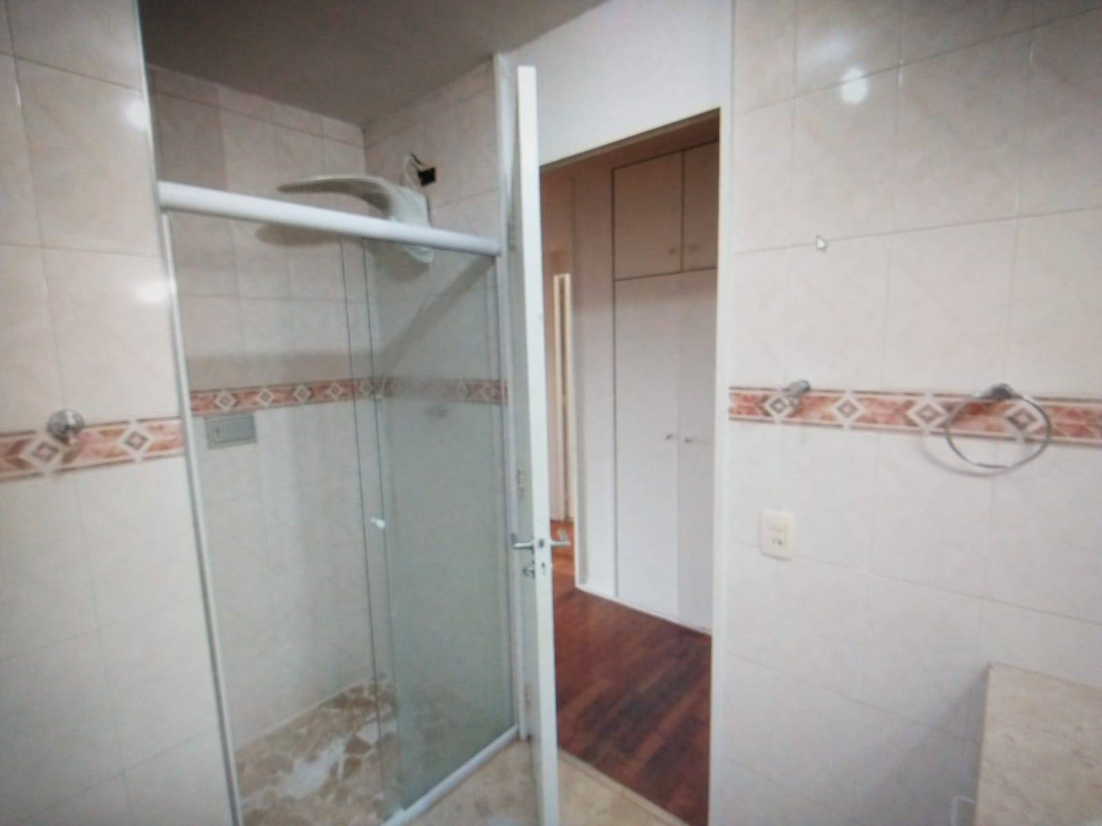 Apartamento para alugar com 3 quartos, 110m² - Foto 19