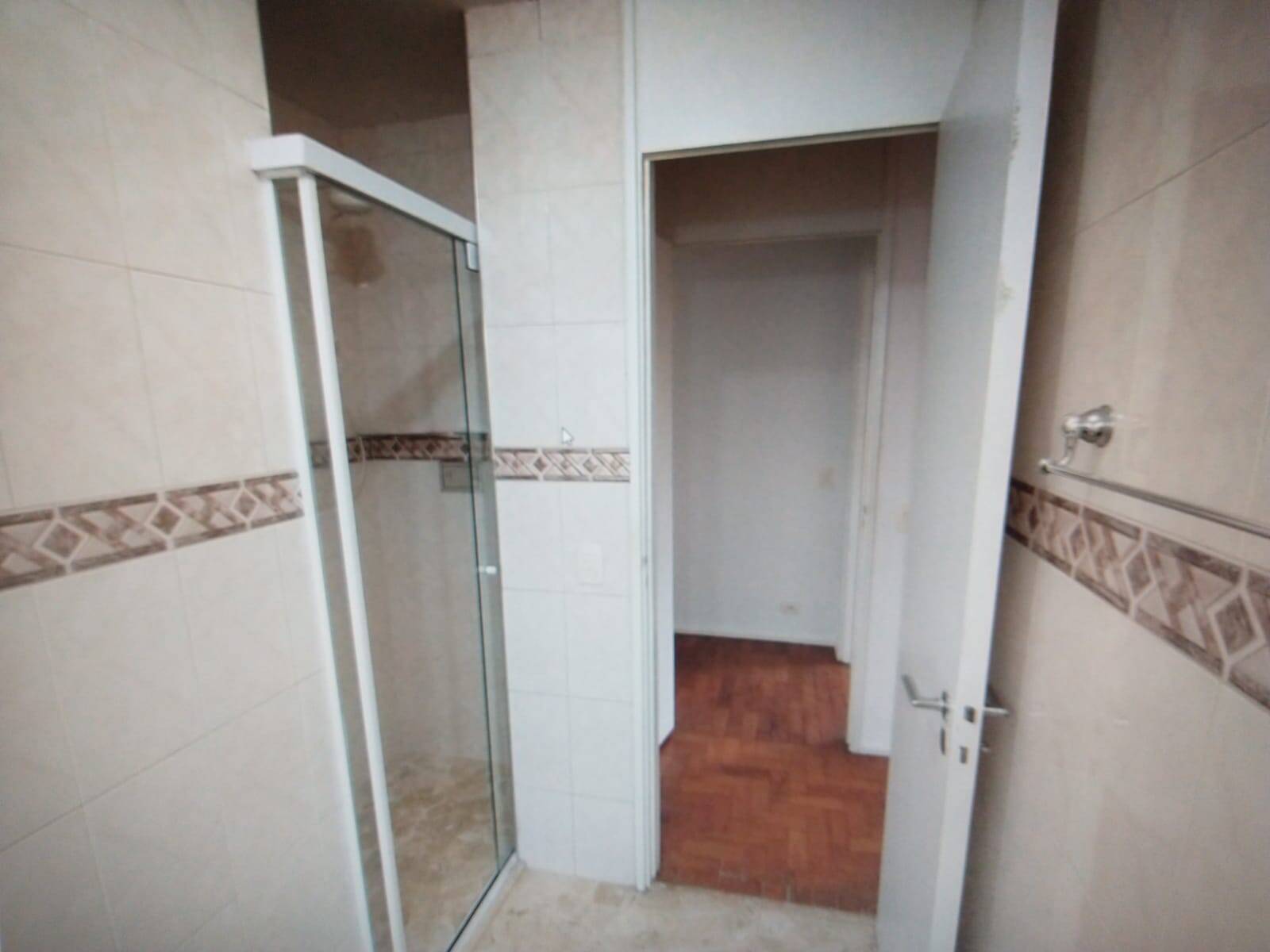 Apartamento para alugar com 3 quartos, 110m² - Foto 26