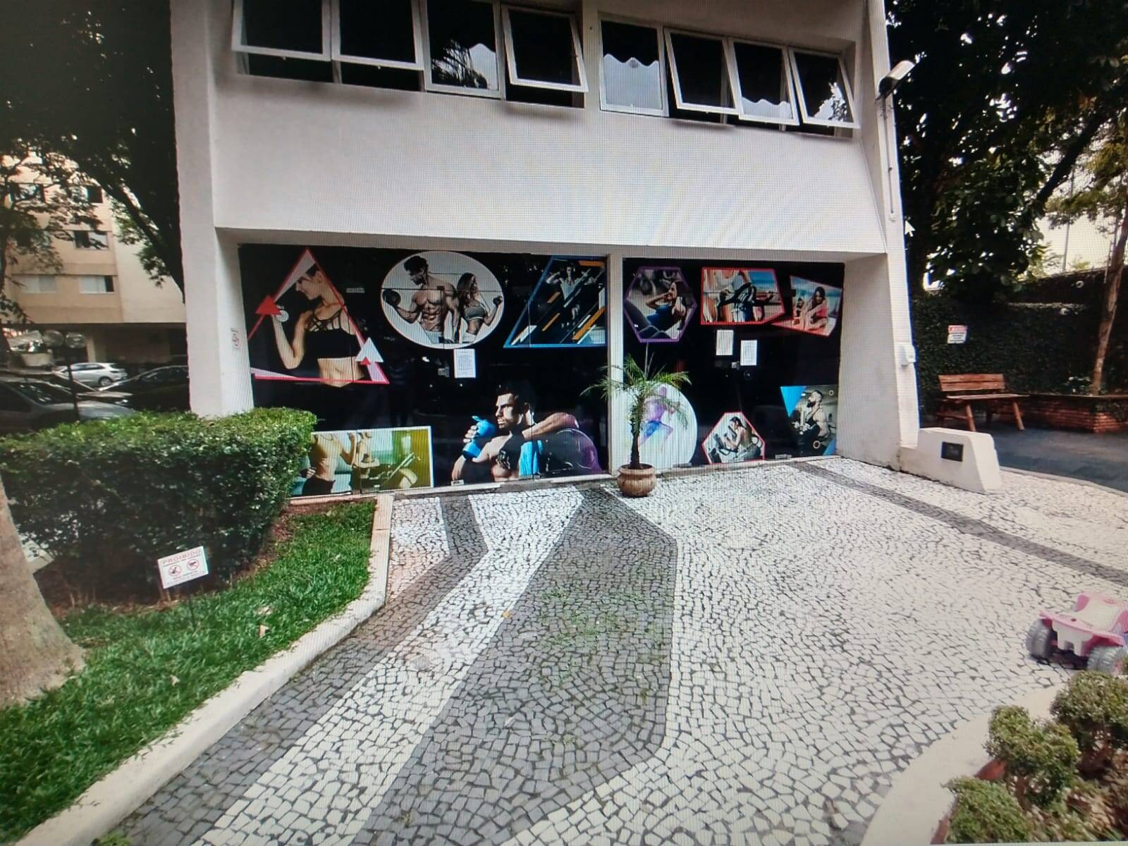 Apartamento para alugar com 3 quartos, 110m² - Foto 32