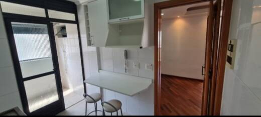 Apartamento à venda com 3 quartos, 61m² - Foto 4