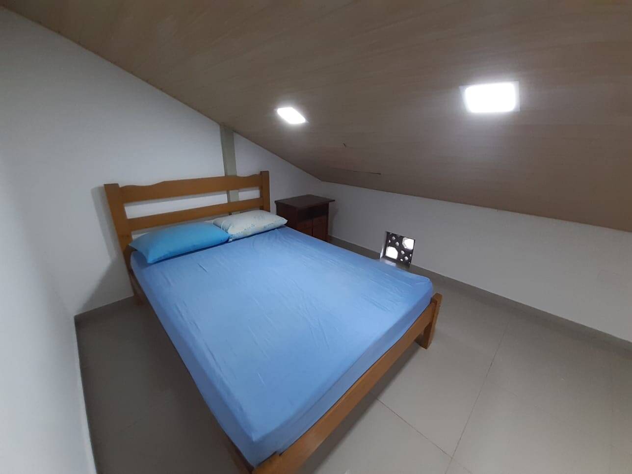 Casa à venda com 3 quartos, 100m² - Foto 8