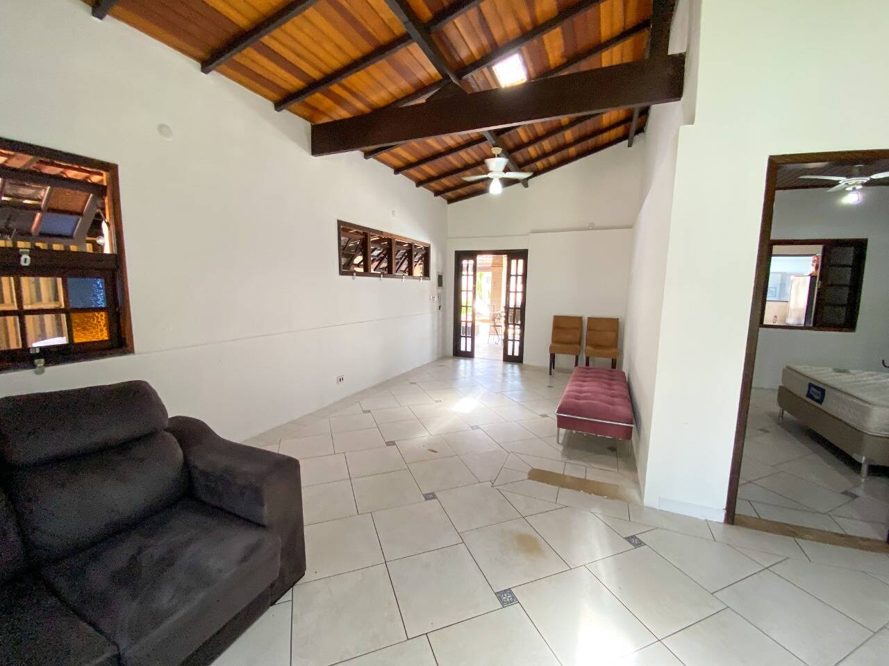 Casa à venda com 5 quartos, 300m² - Foto 15