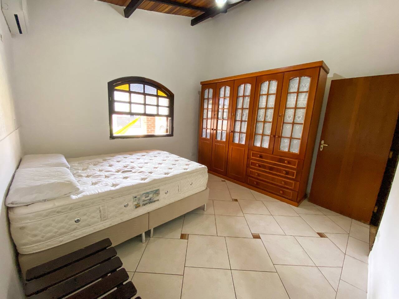 Casa à venda com 5 quartos, 300m² - Foto 29