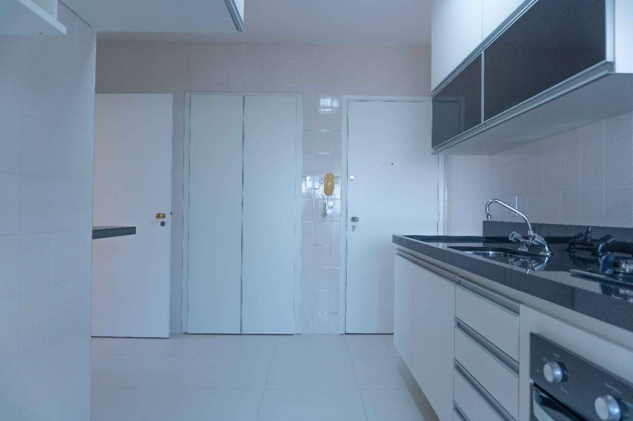 Apartamento à venda com 3 quartos, 95m² - Foto 14