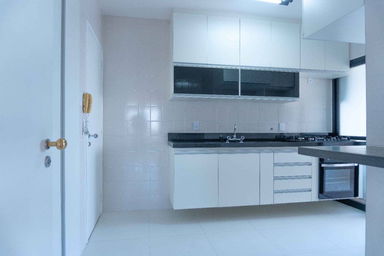 Apartamento à venda com 3 quartos, 95m² - Foto 15