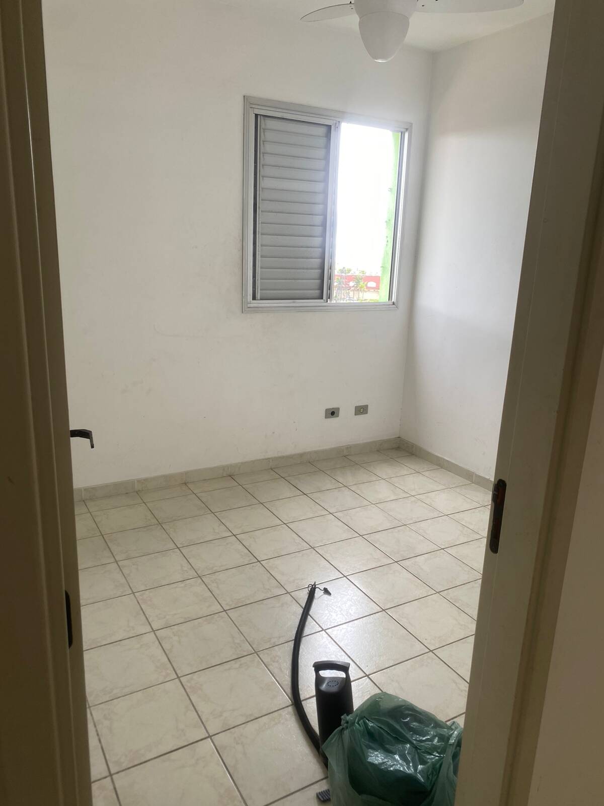 Casa à venda com 3 quartos, 80m² - Foto 3