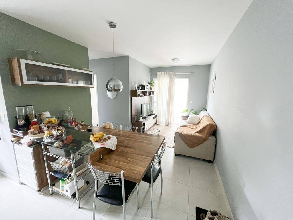 Apartamento à venda com 3 quartos, 67m² - Foto 1