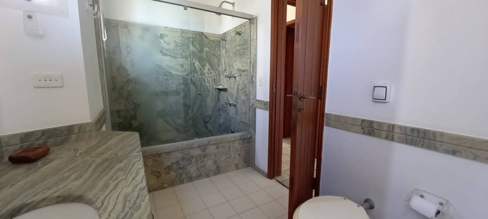 Casa à venda com 5 quartos, 420m² - Foto 7