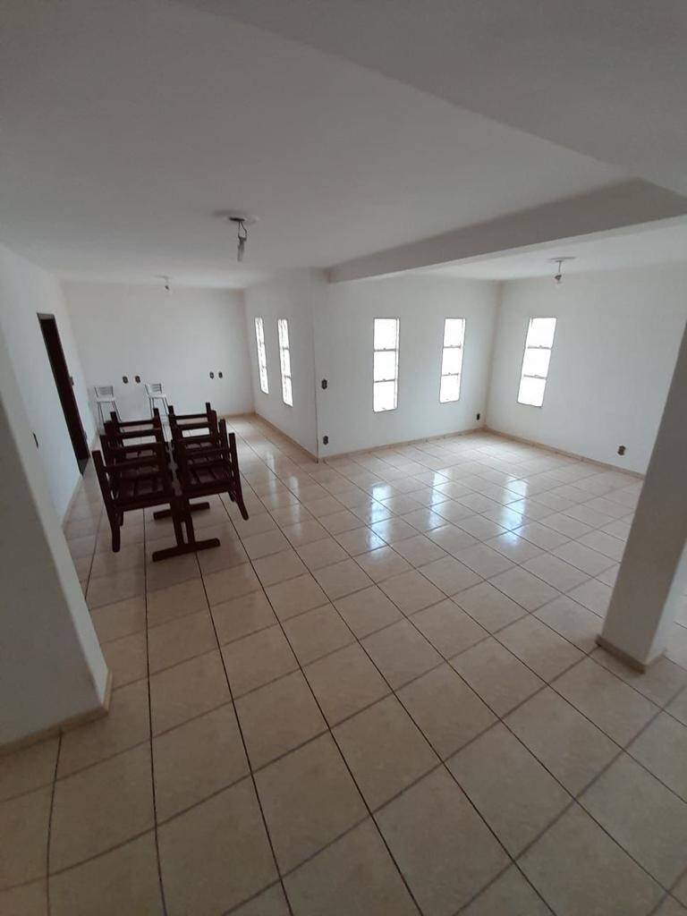 Casa à venda com 3 quartos, 250m² - Foto 15