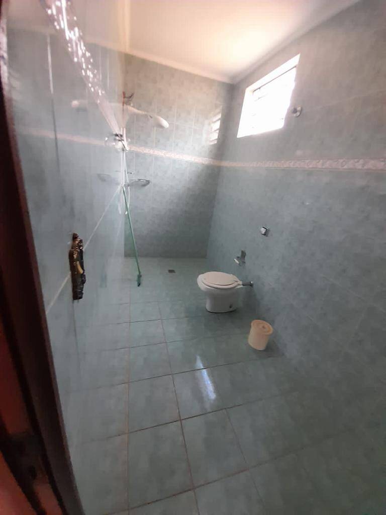 Casa à venda com 3 quartos, 250m² - Foto 17