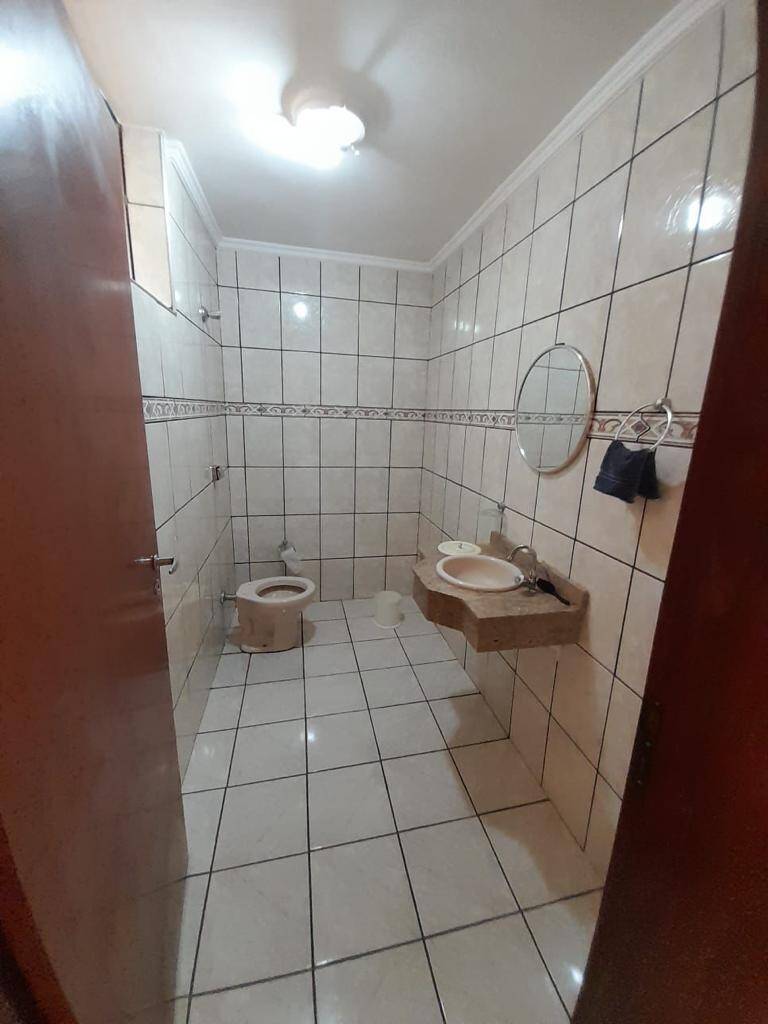 Casa à venda com 3 quartos, 250m² - Foto 18