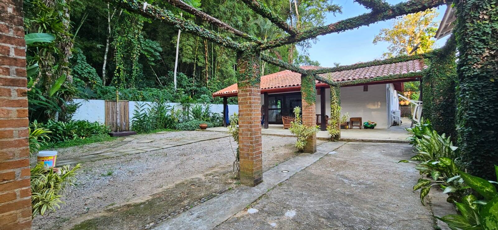 Casa à venda com 4 quartos, 300m² - Foto 8