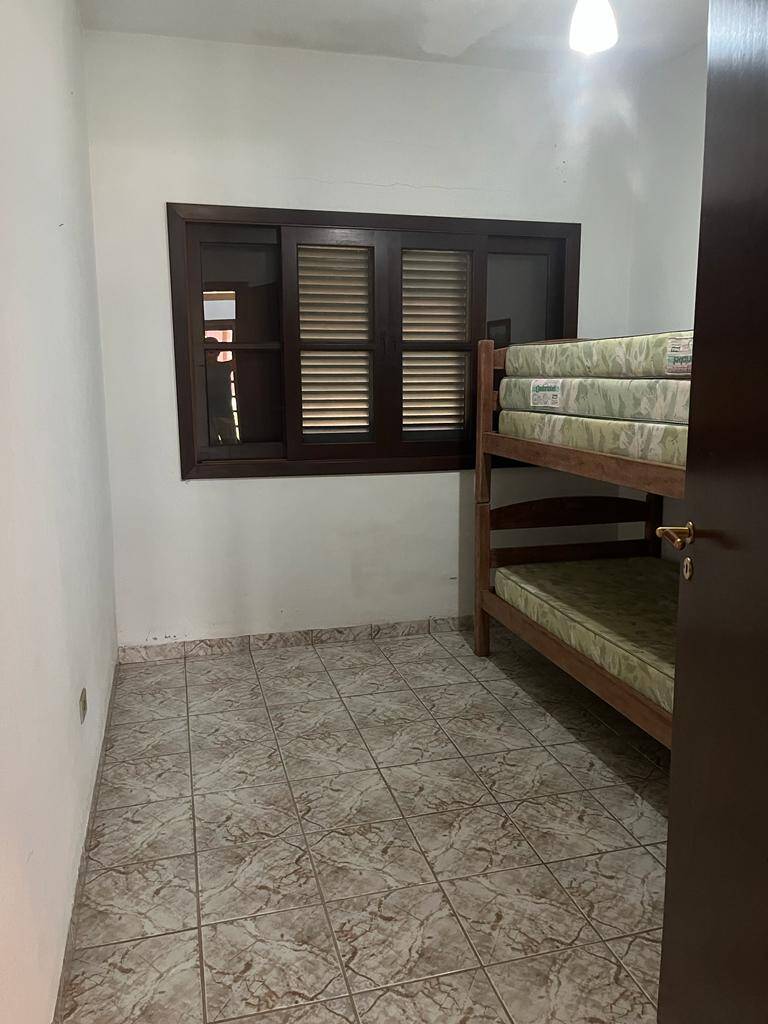 Casa à venda com 6 quartos, 300m² - Foto 9