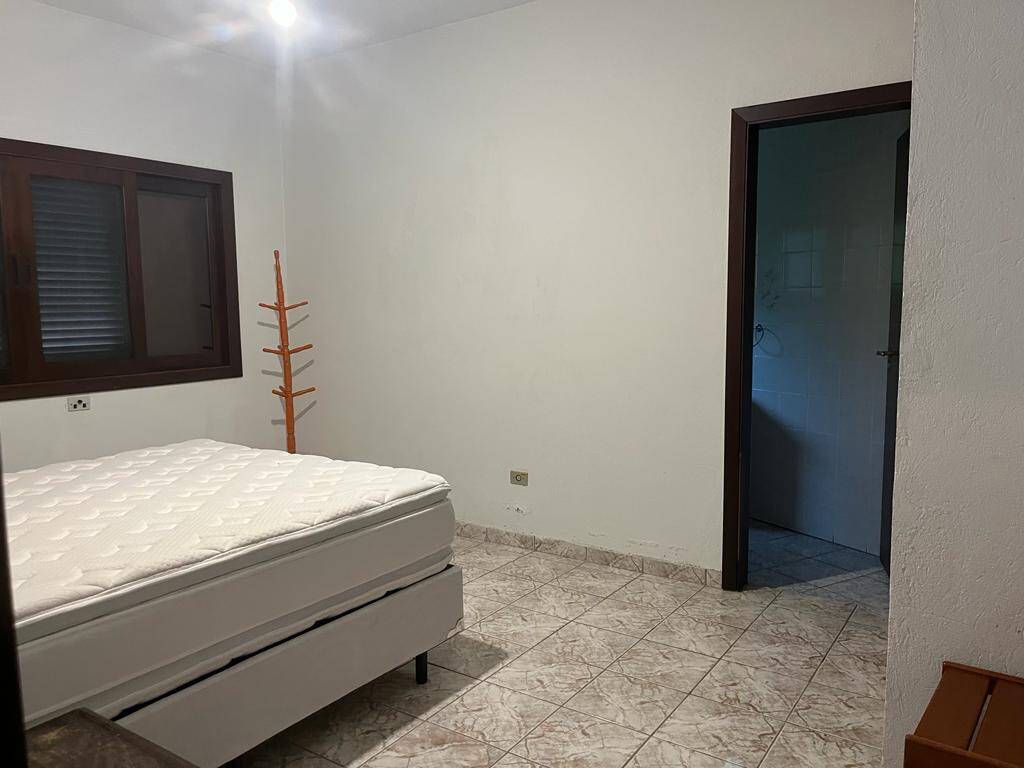 Casa à venda com 6 quartos, 300m² - Foto 8