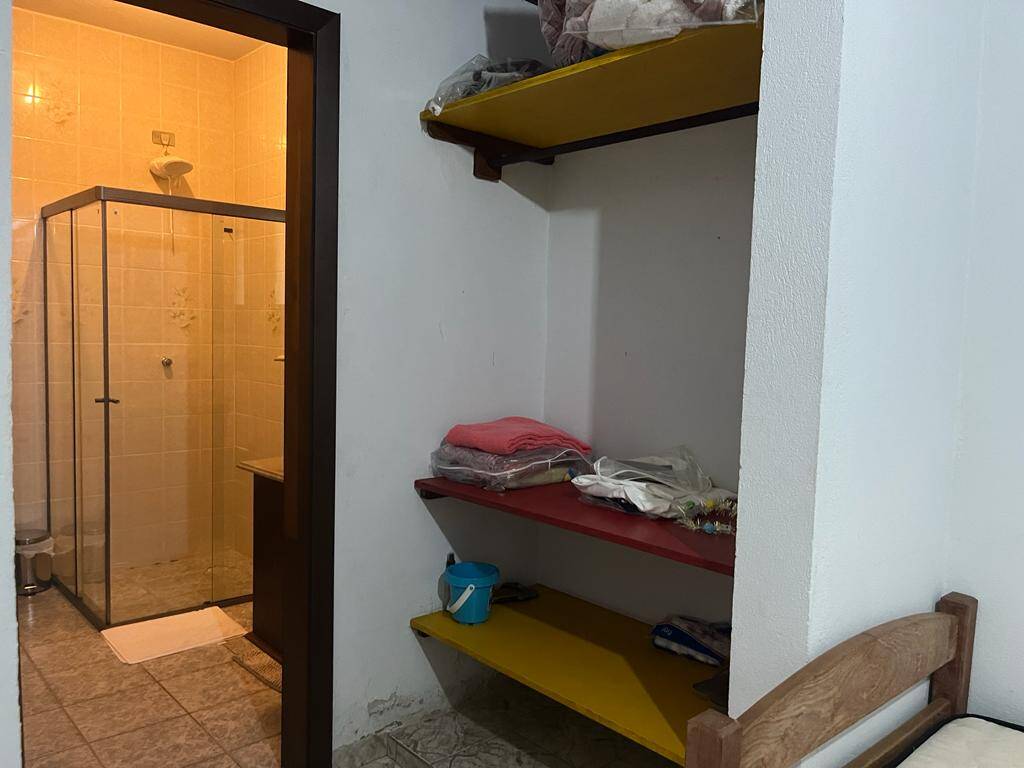 Casa à venda com 6 quartos, 300m² - Foto 13