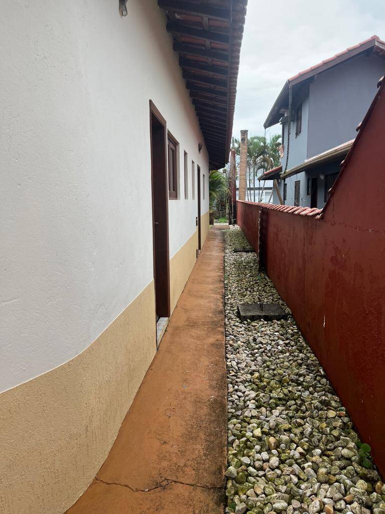 Casa à venda com 6 quartos, 300m² - Foto 21