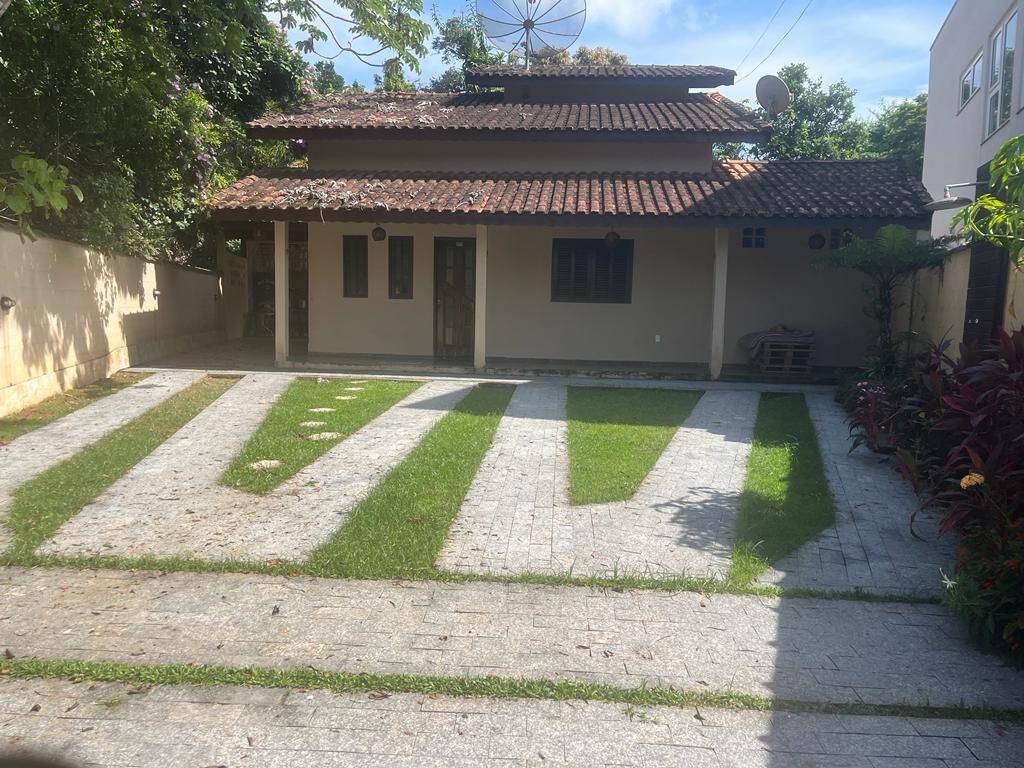 Casa à venda com 2 quartos, 140m² - Foto 1