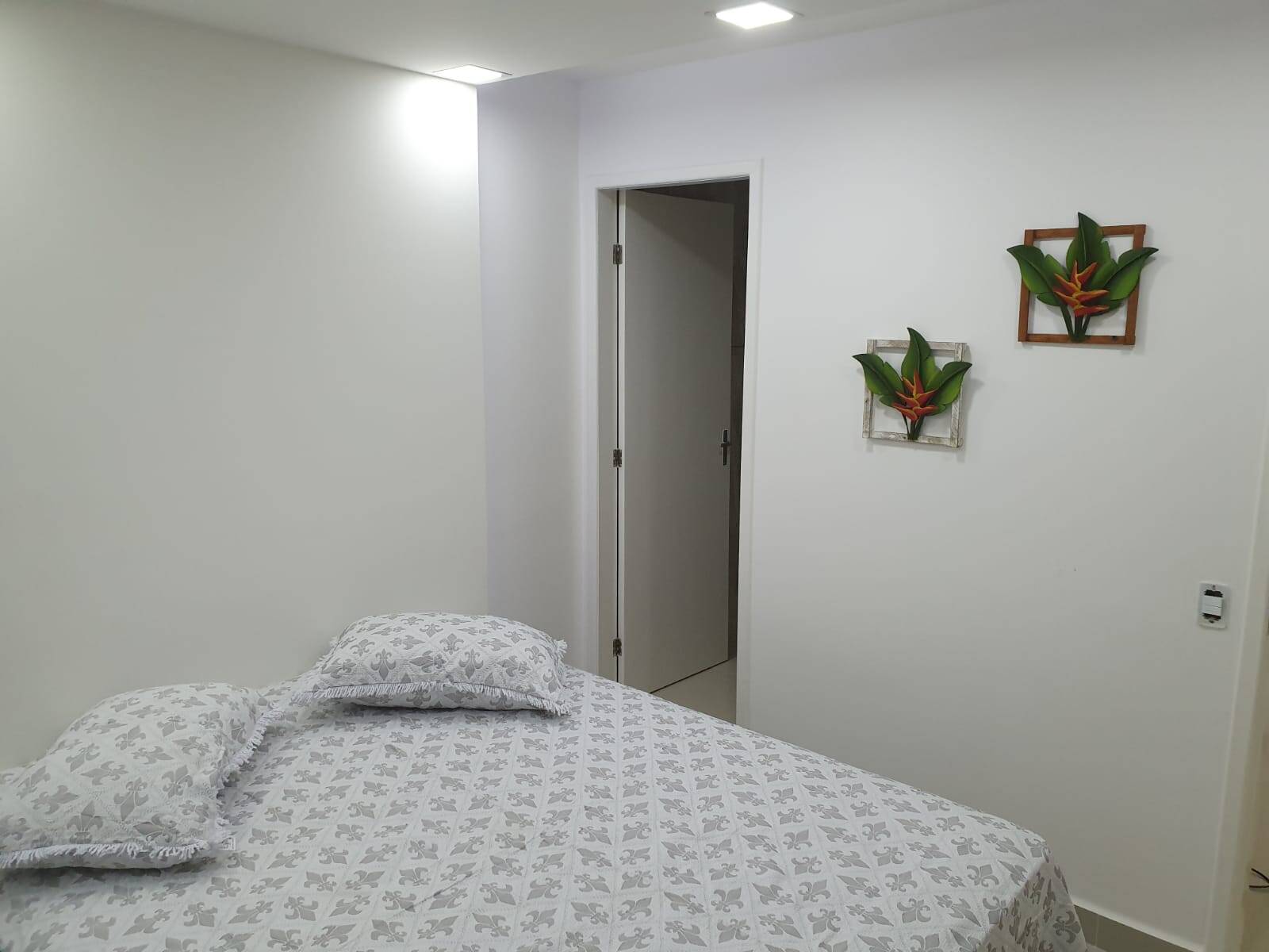 Casa à venda e aluguel com 2 quartos, 90m² - Foto 8